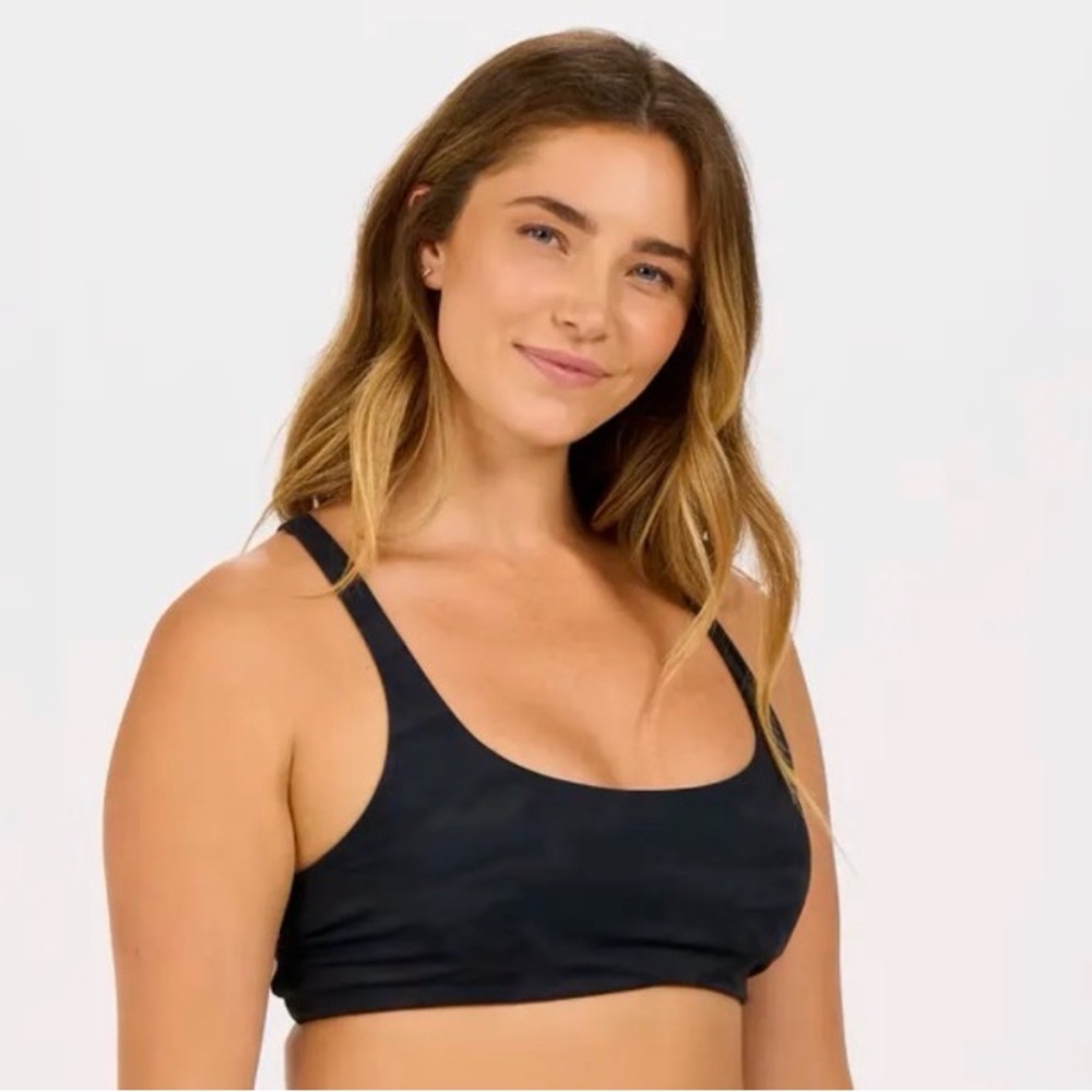 🖤 Vuori Black / Gray Camo Yosemite Sports Bra